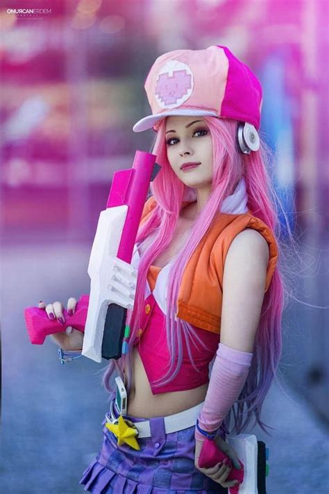 Pin On League Of Legends Miss Fortune Cosplay