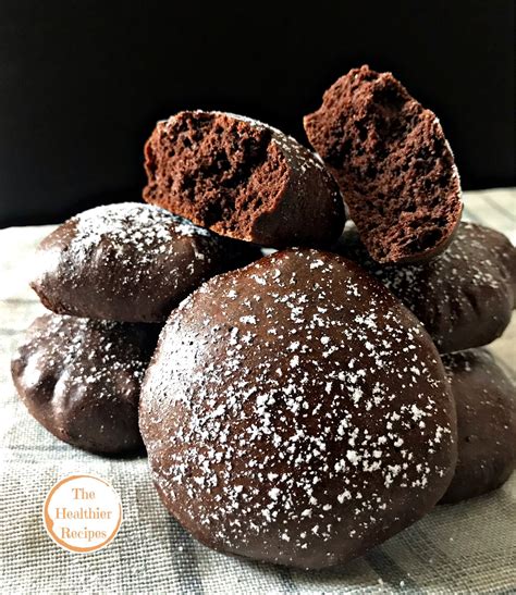 Chi ha detto che per rimanere in forma bisogna mangiare solo insalata? Biscotti proteici, con proteine in polvere al cioccolato ...