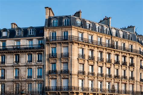 Apartment Building In Paris Jumosc