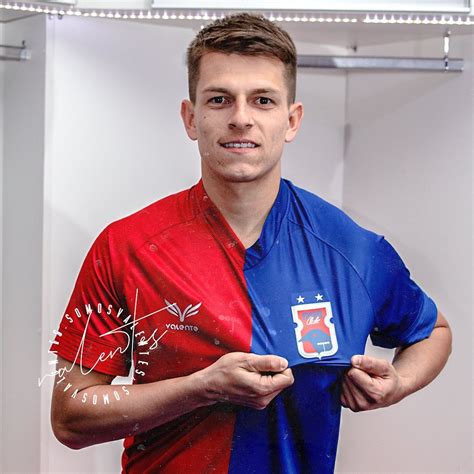 • instagram oficial do paraná clube • fotos e vídeos dos nossos bastidores siga nosso patrocinador! Novas camisas do Paraná Clube 2019-2020 Valente | Mantos ...