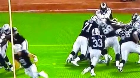 Trent Richardson Again Ignores Gaping Hole Runs Into Offensive Line