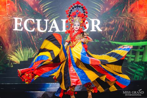 La Espectacular Presentación En Traje Típico De Miss Ecuador En Miss