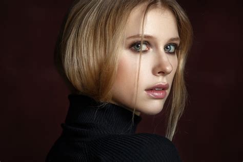 Obrázky na plochu tvár ženy Model portrét blondínka dlhé vlasy fotografovanie spevák