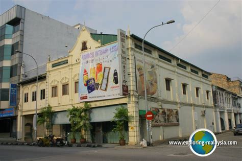 The company markets approximately 300 products under the eu yan sang brand, including products, such as bak foong pills (for women's health) and bo ying compound (for infant health). Ipoh Eu Yan Sang Medical Hall, Ipoh, Perak, Malaysia