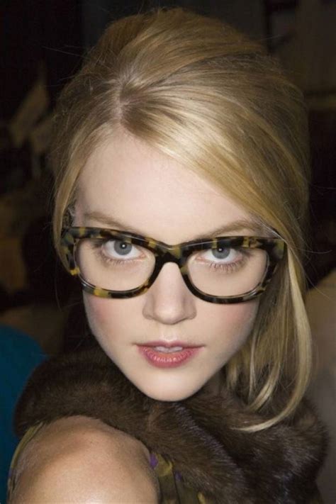 hot girls with glasses 9 klyker