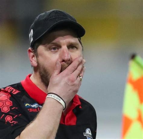 Steffen baumgart ist ein fußballtrainer und ehemaliger profispieler. Paderborns Baumgart erneuert Schiedsrichter-Kritik - WELT