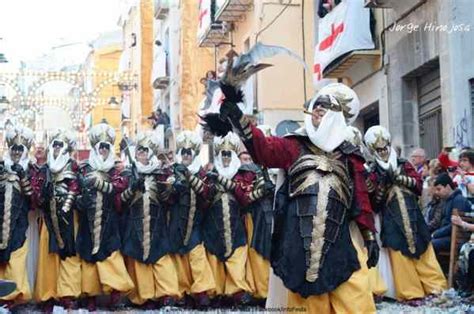 Moros Y Cristianos En Alcoy Tradiciones Y Fiestas De España