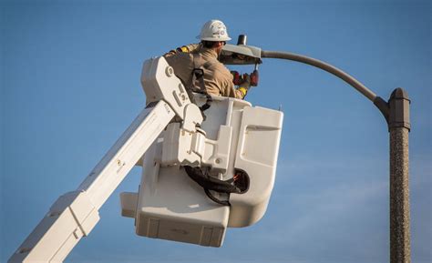 Sce Is Putting The Led In Streetlights Energized By Edison