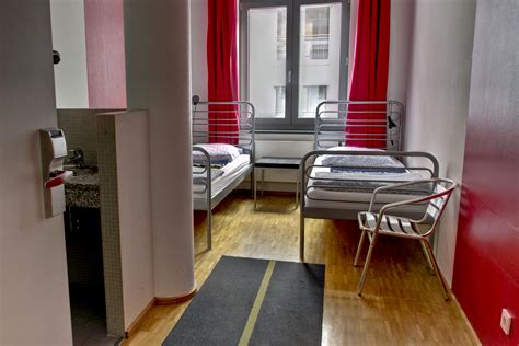 Cabins Hostel Rooms Beds And Sofas Heart Of Gold Hostel Berlin
