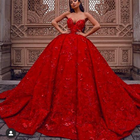 Ball Gown Prom Dresses 2020 Red Sweetheart Neckline Lace Appliques