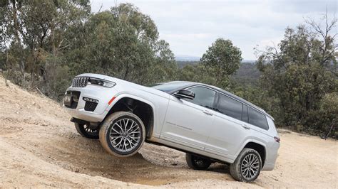 Jeep Grand Cherokee Review Its Better Than A Range Rover And Half The