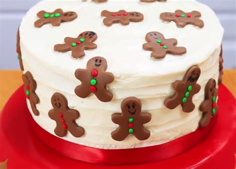 Holiday icons man, balloons, christmas tree, birthday cake. Gingerbread Man Cake Credit: It's Raining Flour #Cake #gingerbread #Man in 2020 | Cake ...