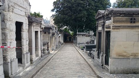 Montmartre Cemetery Paris Visions Of Travel