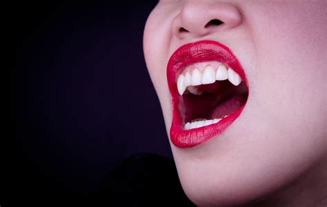 How To Get Vampire Teeth At Home Makeup Madness Whiten Your Teeth At