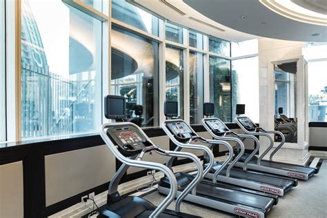 Fully Equipped Gym Luxury 5 Star Hotel In Bangkok