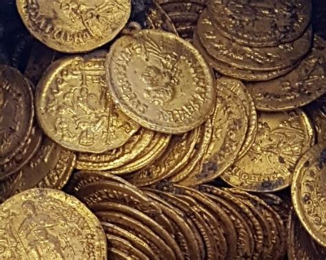 Israeli Teens Uncover 1100 Year Old Gold Coins