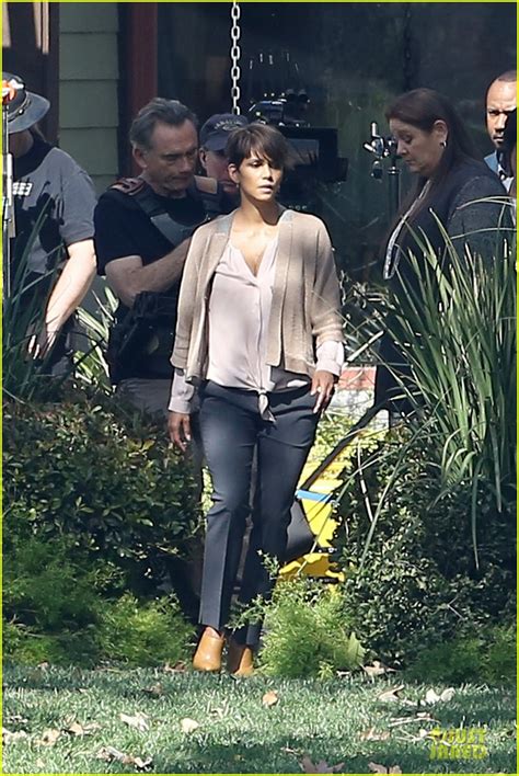 Halle Berry Spends Valentine S Day Filming Extant With Goran Visnjic