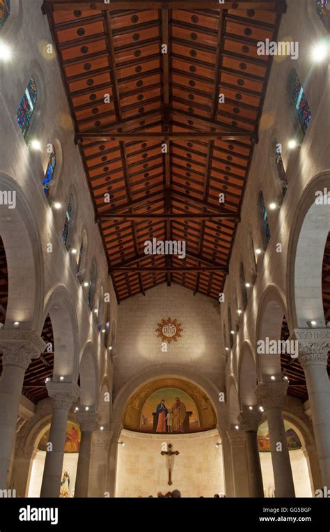 Nazaret El Interior De La Iglesia De San Jos Una Franciscana De La