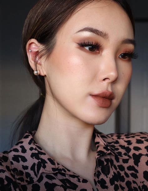 kbeauty korean makeuplook makeup koreanmakeup koreanmakeuplipstick asian eye makeup