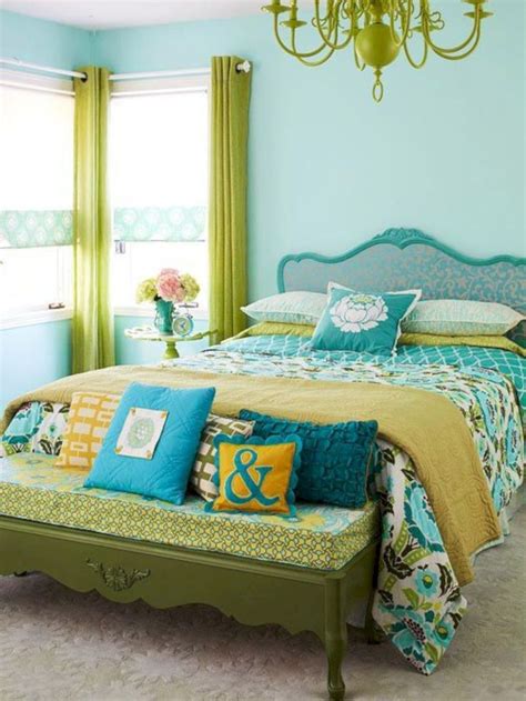 Choosing the right color schemes for bedrooms. How to Use Analogous Colors in Your Bedroom