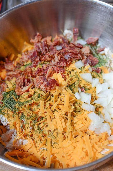 Spread the sour cream mixture on top of the chicken. Incredibly tasty chicken ranch potato bake with bacon ...