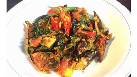 • 3 siung bawang putih. Resep Ikan Tongkol isi Kemangi || ikan pindang pedas - YouTube