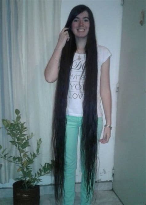 una chica de córdoba tiene el pelo más largo del mundo