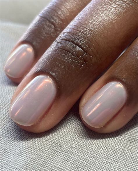 Pearl Nails Are Trending 9 Of The Best Pearl Nail Polishes Who What Wear