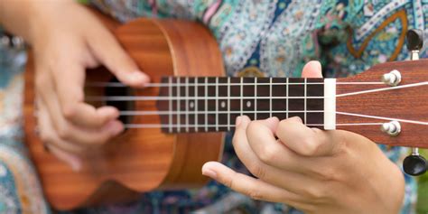 Ukulele lessons are mostly helpful for beginners who want to learn how to play the musical instrument for fun, to enjoy jamming sessions with friends. How to Play Ukulele | ArtistWorks
