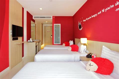 It is 40.9km from the hotel and approximately a 61minutes journey by taxi. Hotel Sleep With Me Design Hotel & Patong **** Phuket