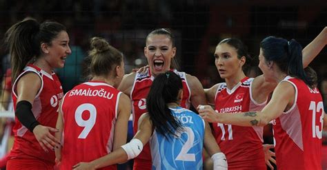 Turkish Women S Volleyball Team Advances To European Final Daily Sabah