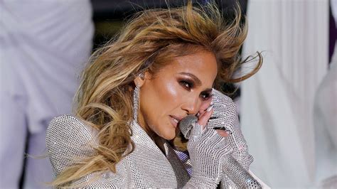 Tragic Details About Jennifer Lopez