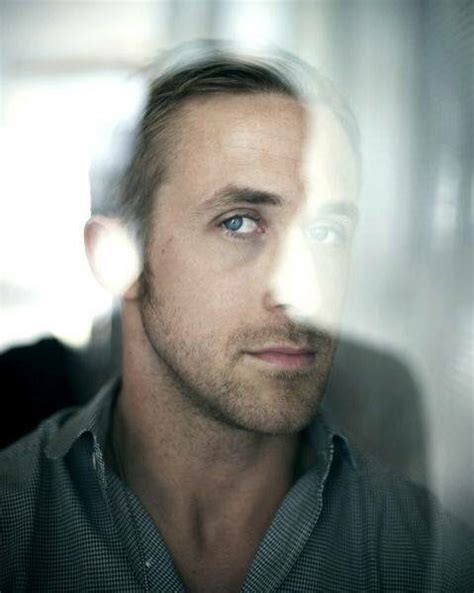 Pin By Leyna Minai On Handsome Gentlemen Ryan Gosling