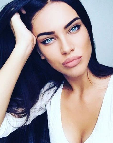 Most Beautiful Faces Stunning Eyes Woman With Blue Eyes Bella Beauty