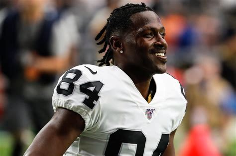 Antonio Brown agrees to deal with Patriots