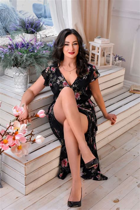 41 Y O Oksana From Kyiv Ukraine Green Eyes Brown Hair Id 808499