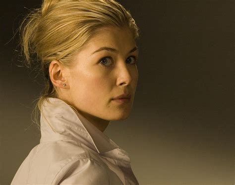 Wallpaper Rosamund Pike Gone Die Another Day Dress Black And White