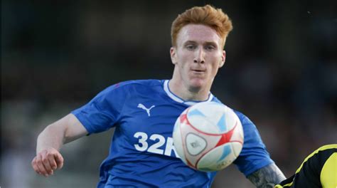 This page displays a detailed overview of the club's current squad. Ablösefrei: HSV verpflichtet Rangers-Verteidiger Bates ...