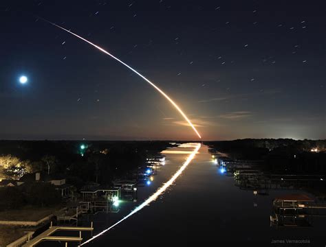 Terrific Long Exposure Photo Of Space Shuttle Endeavour Launch At Night
