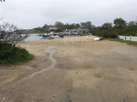 Parking At Collins Beach Is A Perennial Problem The Martha S Vineyard