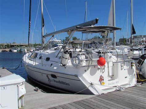 We have you covered there. 2008 Hunter 45 Deck Salon Cruiser for sale - YachtWorld