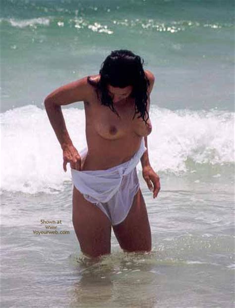 Nude In Ocean July 2003 Voyeur Web Hall Of Fame