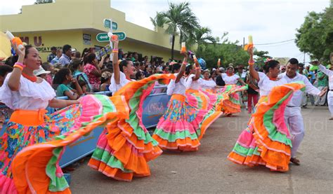 Origen Del Desfile De Las Aguadoras En San Pelayo Larazonco