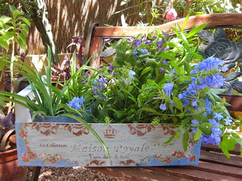 We did not find results for: Caja de fruta decorada con chalk paint, pasta de relieve y ...