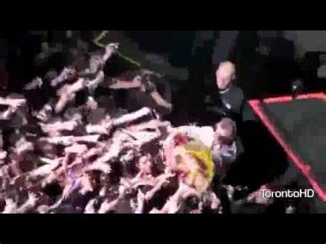 Lady Gaga Crowdsurfing In Toronto Close Up Hd Gagaoffical Webs Com