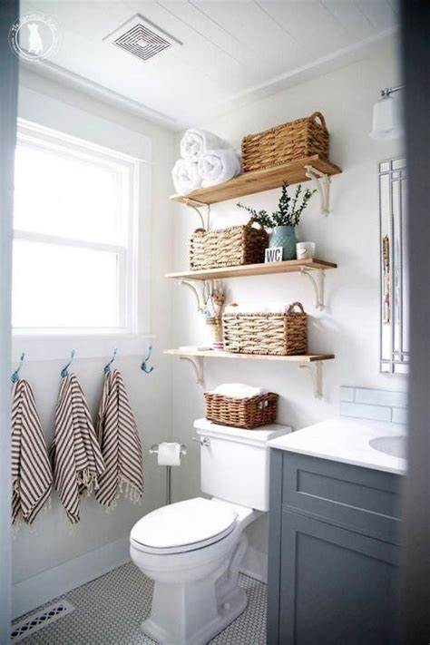 When it comes to creative bathroom ideas, there is no need to spend a ton of money on decorations and bath accessories. 50 Easy DIY Bathroom Remodel Ideas On A Budget - HOMYSTYLE