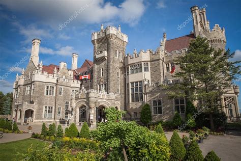 Castle Of Casa Loma In Toronto In The Summer Stock Photo By ©edmond77