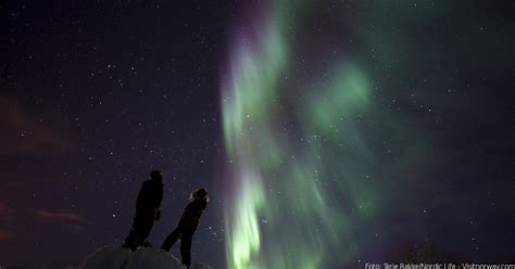 Dieser effekt kommt durch die atmosphäre, die uns sozusagen etwas hinter den. Helligkeit Norwegen: Wann wird es dunkel ...
