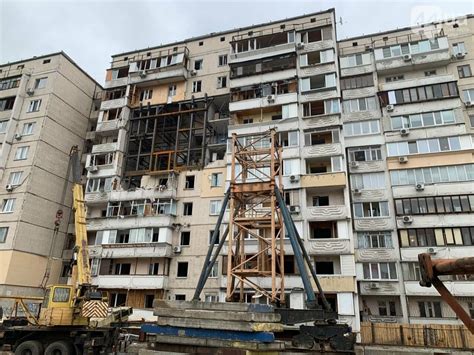 Взрыв на Позняках в Киеве: поврежденный дом уже укрепляют внутри, ФОТО ...