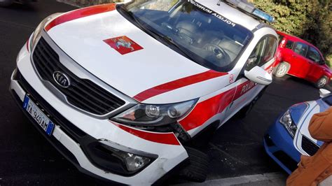 Incidente Al Braccio Feriti Due Agenti Della Polizia Municipale